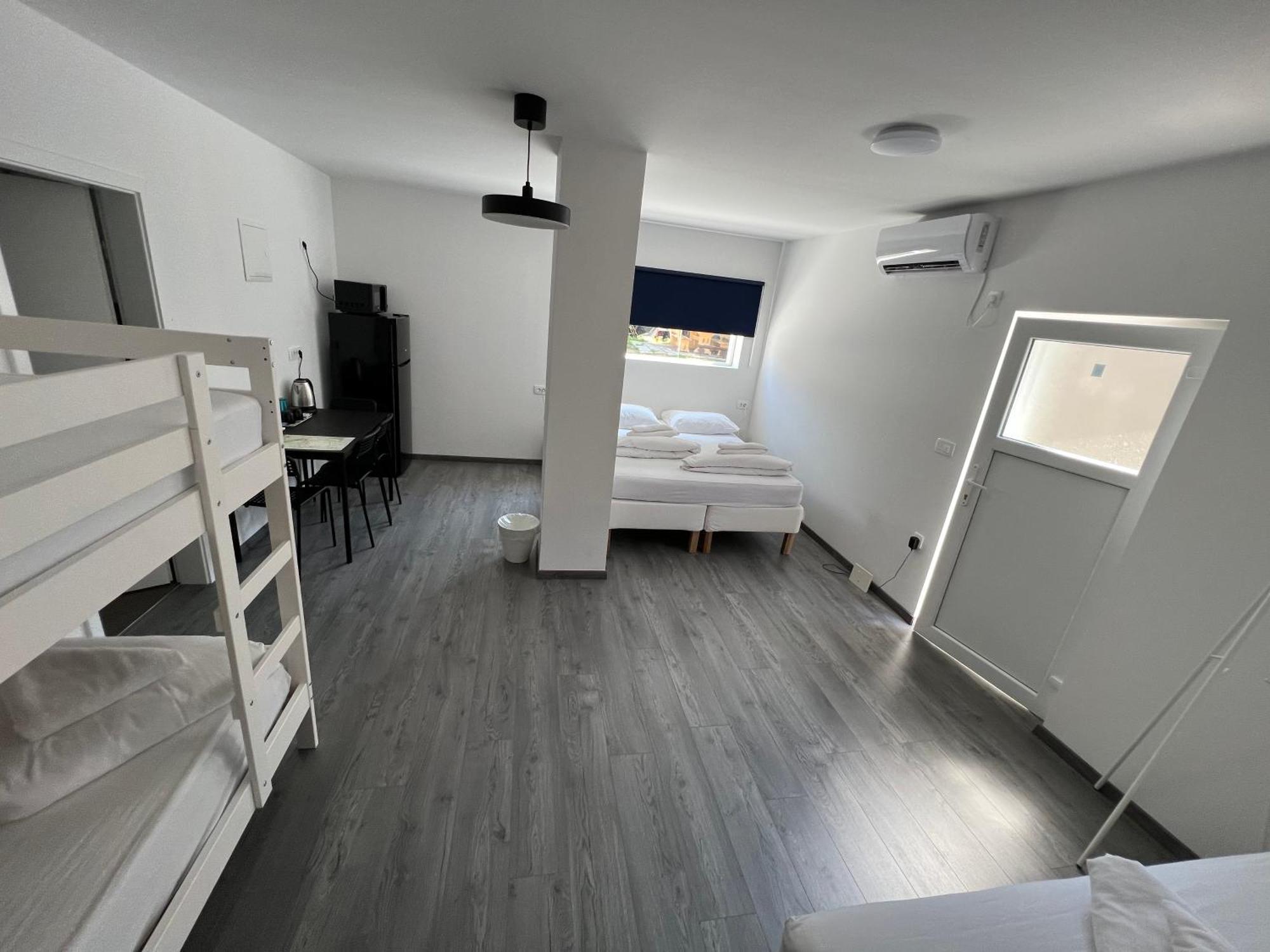 波斯托伊纳 Lemonwood House酒店 外观 照片