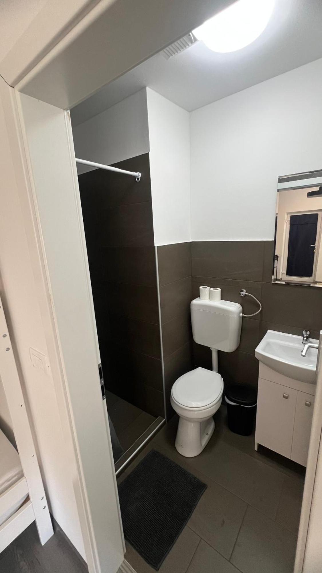 波斯托伊纳 Lemonwood House酒店 外观 照片